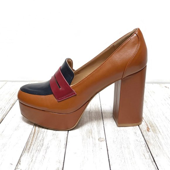 Elegant Tan and Navy Block plateau heels in great condition! - Picture 4 of 9